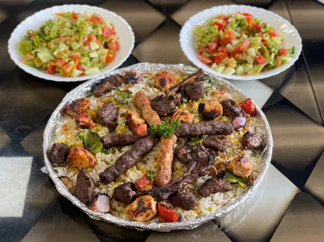صينية مشاوي مشكلة لـ٣ أشخاص